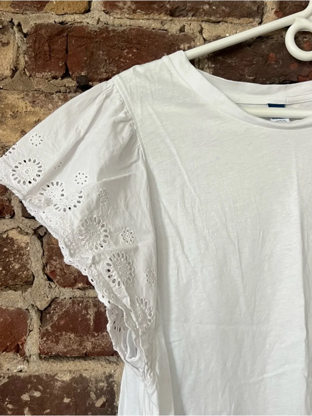 Old Navy White Eyelet Flutter Sleeve Tee - Picture 2 of 4